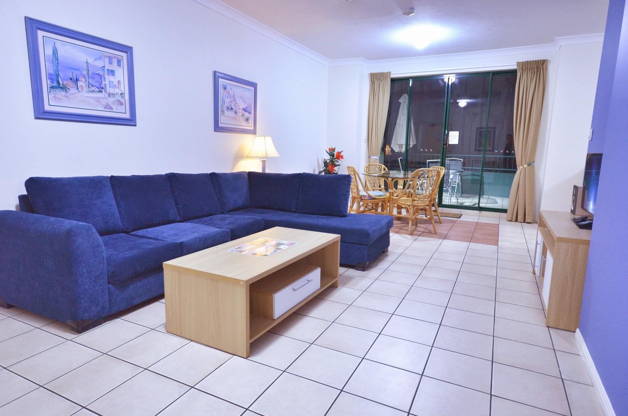 אפרטהוטל Grosvenor In קאירנס מראה חיצוני תמונה